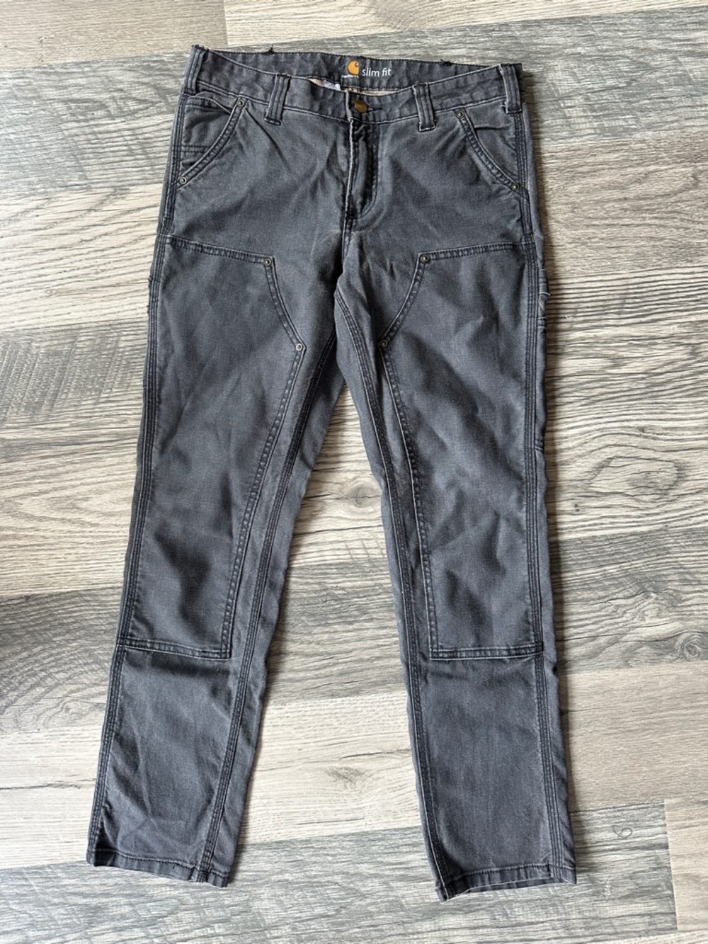 Carhartt Slim Fit Work cargo Pants in Charcoal Gray women’s size 4 short